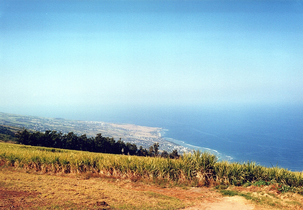 2002 - La Réunion B02 (Décollage parapente 800 m Les Colimaçons).jpg